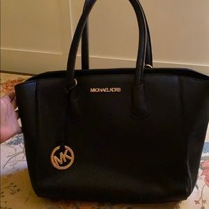 Black Micheal Kors Purse